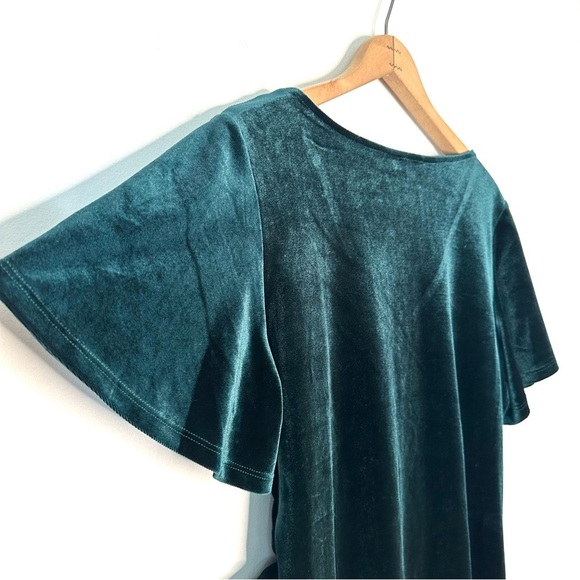 Shinestar | Green Velvet Wrap Short Sleeve Top Size L - Picture 5 of 9